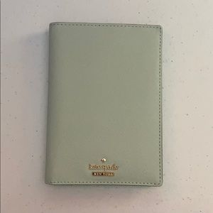 Kate Spade ♠️ mint passport holder